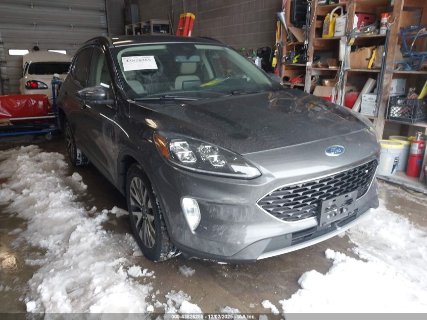 FORD ESCAPE TITANIUM