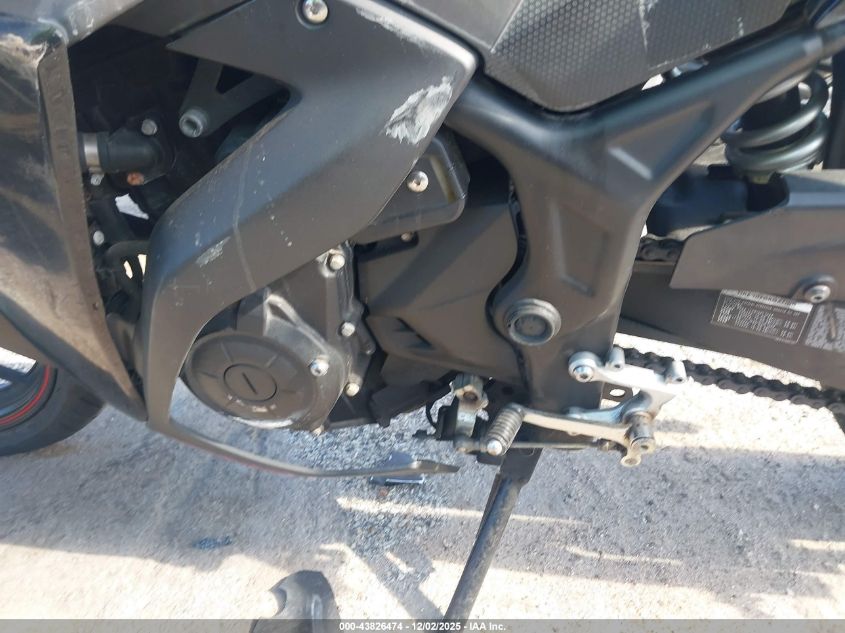 2015 Yamaha Yzfr3 VIN: MH3RH06Y2FK004384 Lot: 43826474