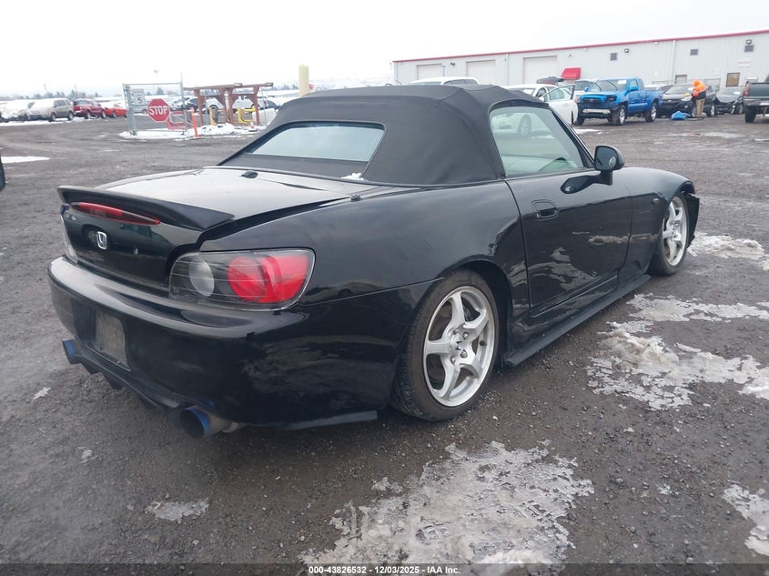 JHMAP1140YT007031 2000 HONDA S2000 photo no. 4