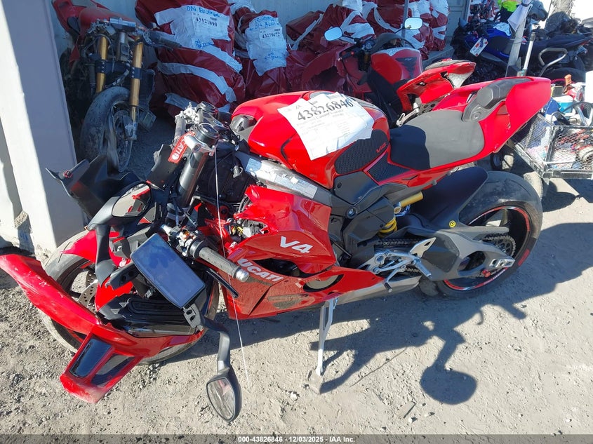 2025 Ducati Panigale V4/V4S VIN: ZDMDAG6W0SB003253 Lot: 43826846