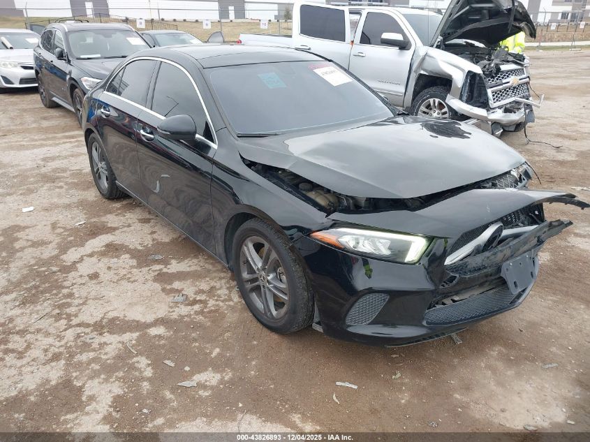 MERCEDES-BENZ A-CLASS A 220