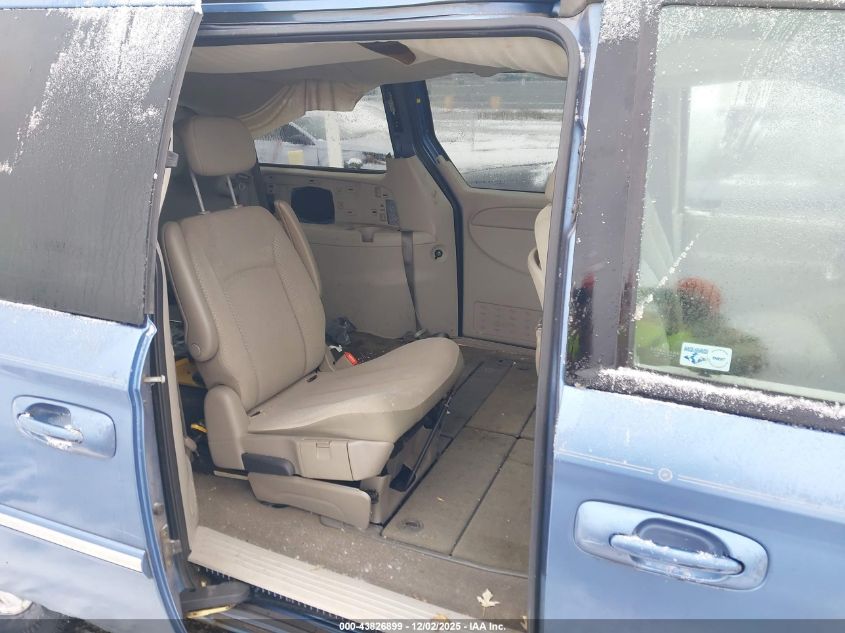 2007 Chrysler Town & Country Touring VIN: 2A8GP54L47R311001 Lot: 43826899