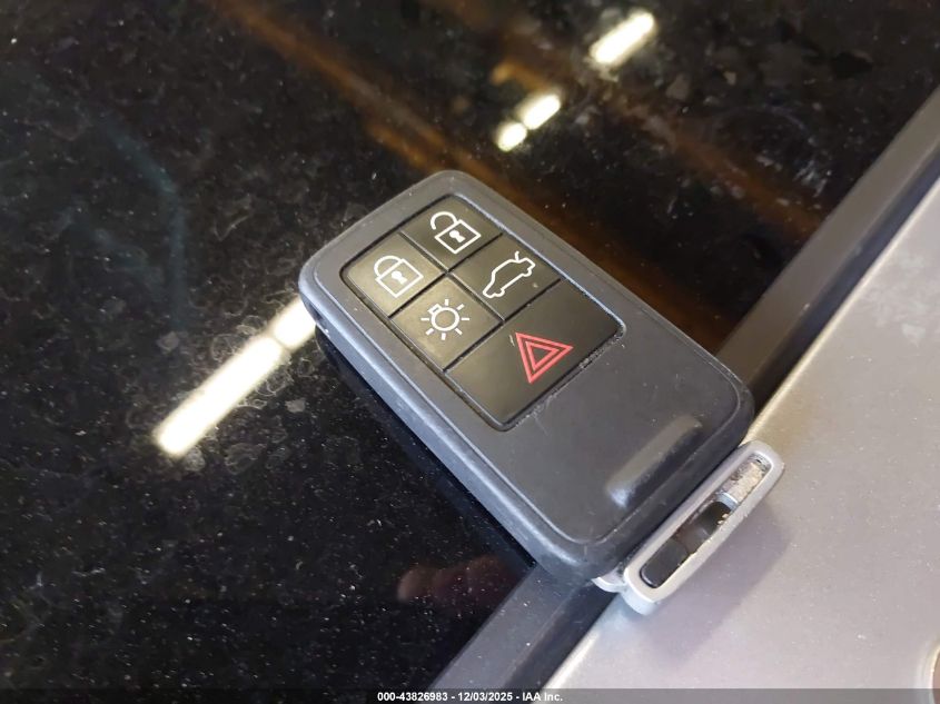 2008 Volvo Xc70 3.2 VIN: YV4BZ982781017664 Lot: 43826983