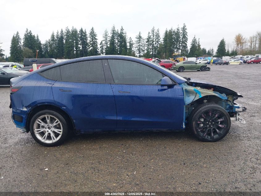 2023 Tesla Model Y Awd/Long Range Dual Motor All-Wheel Drive VIN: 7SAYGDEE5PF643078 Lot: 43827028