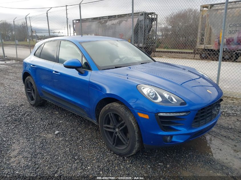 PORSCHE MACAN
