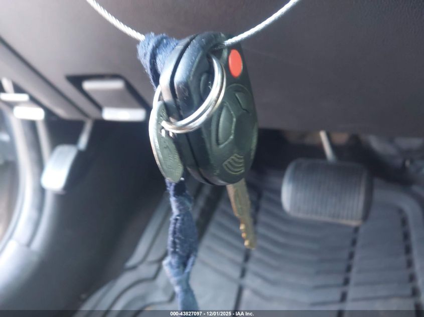 2011 Ford Escape Limited VIN: 1FMCU0EG9BKC51965 Lot: 43827097