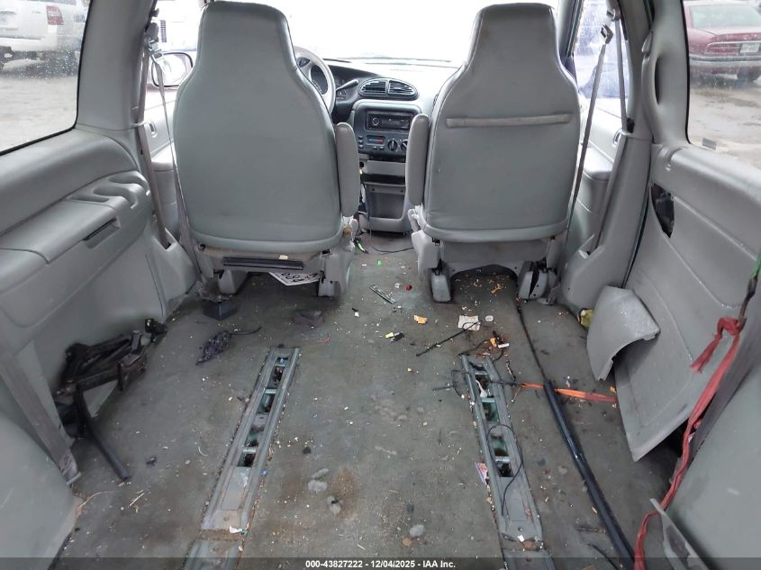 1999 Plymouth Voyager VIN: 2P4FP25B8XR405692 Lot: 43827222