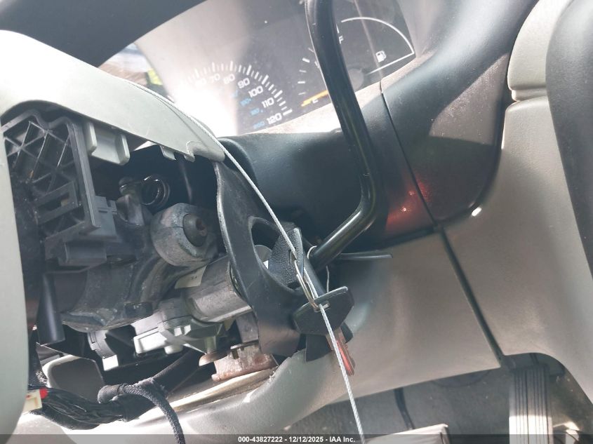 1999 Plymouth Voyager VIN: 2P4FP25B8XR405692 Lot: 43827222