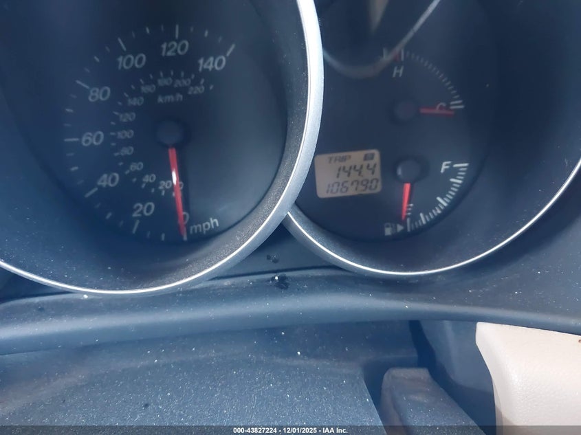 JM1BK12F841120459 2004 MAZDA 3 photo no. 7