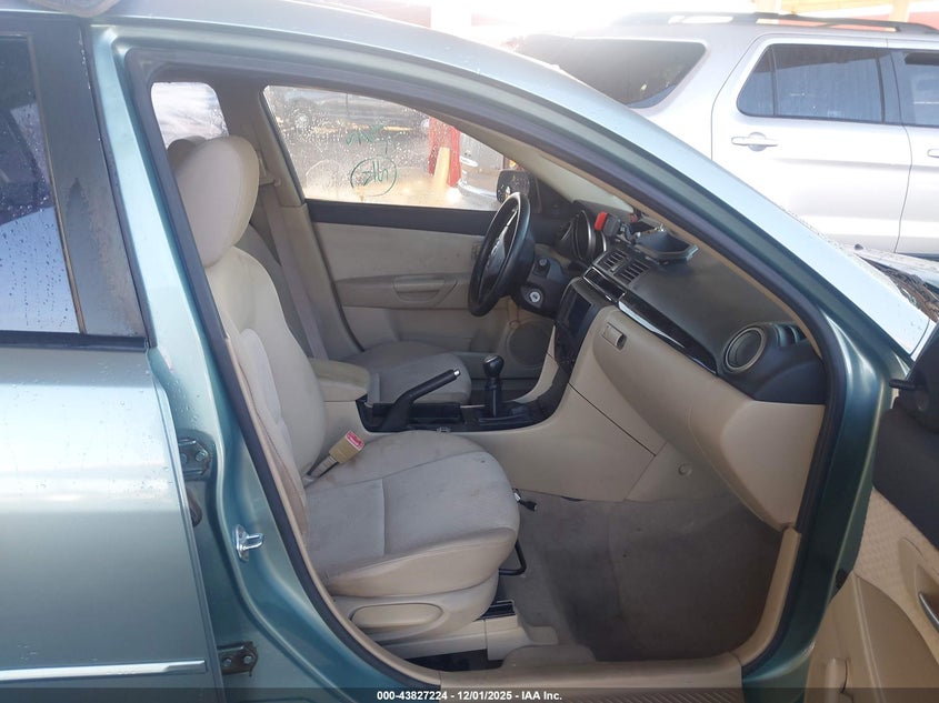JM1BK12F841120459 2004 MAZDA 3 photo no. 5