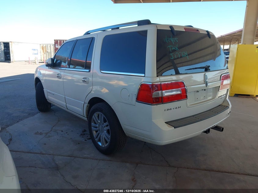 5LMFU27528LJ17724 2008 LINCOLN NAVIGATOR photo no. 3