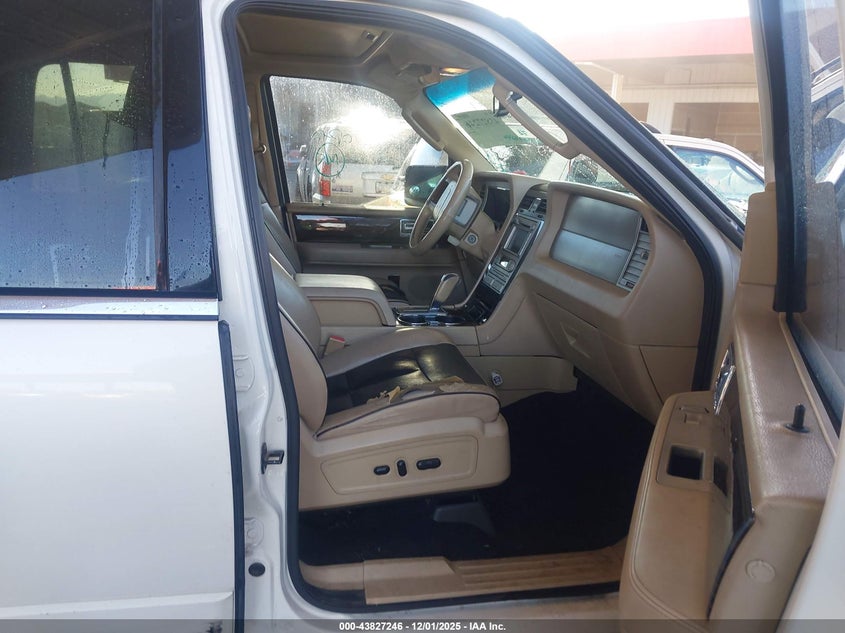 5LMFU27528LJ17724 2008 LINCOLN NAVIGATOR photo no. 5