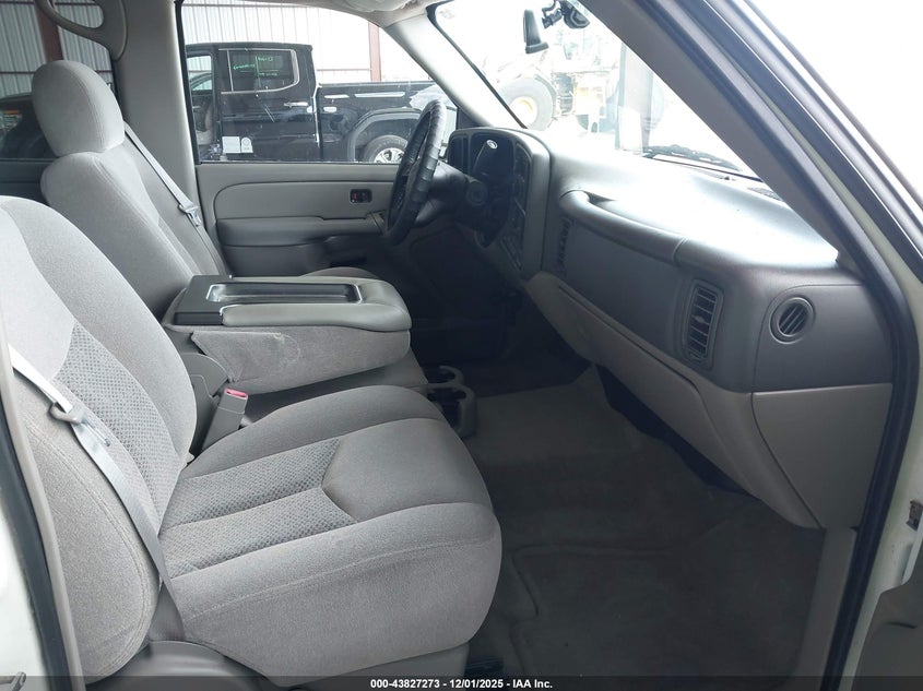 1GNEC13T65R226000 2005 CHEVROLET TAHOE photo no. 5