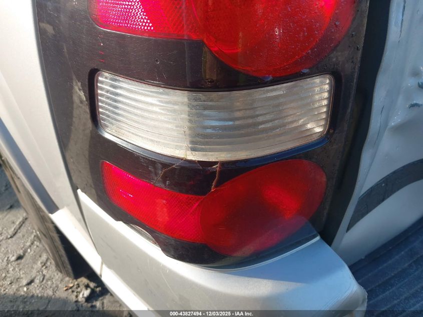 2007 Ford Explorer Xlt VIN: 1FMEU63E07UA69080 Lot: 43827494