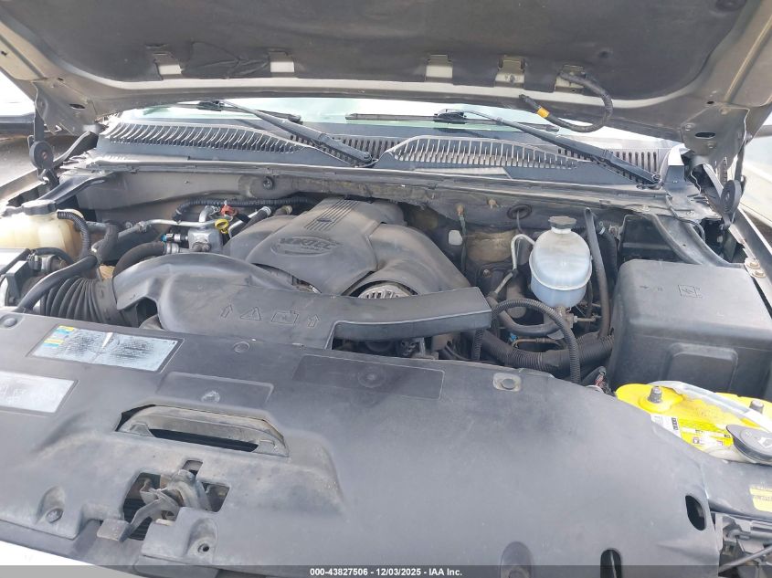 2005 GMC Yukon Denali VIN: 1GKEK63U35J200734 Lot: 43827506