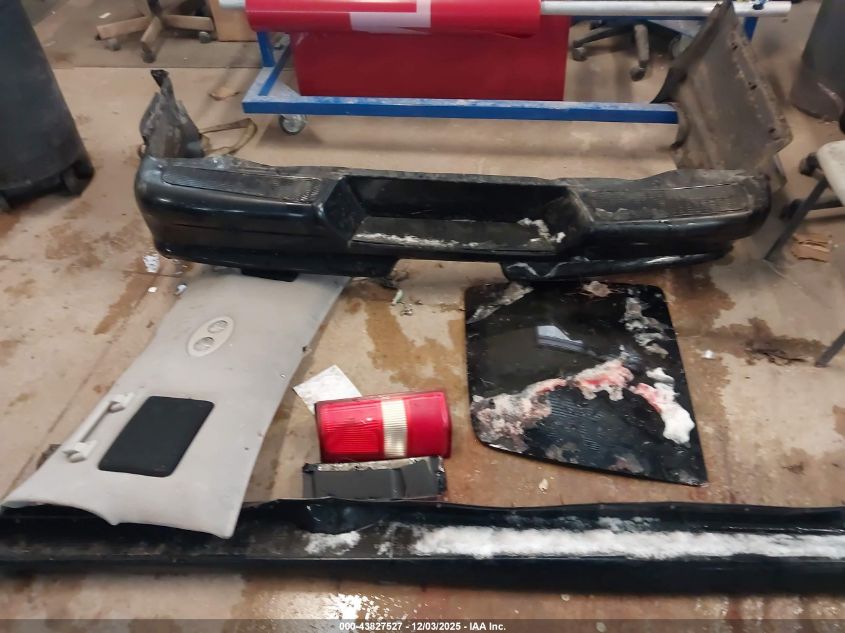 2005 Chevrolet Express Upfitter VIN: 1GBFG15T551201364 Lot: 43827527