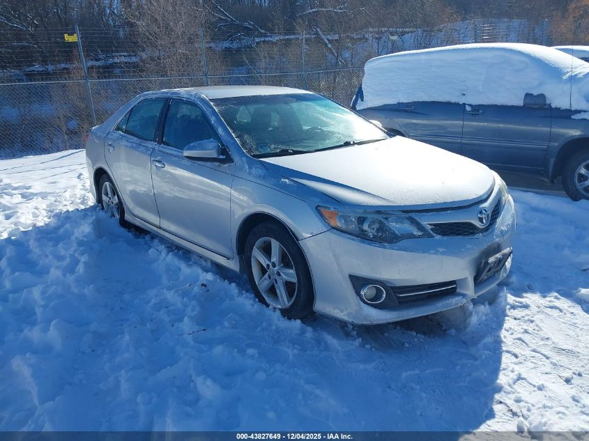 TOYOTA CAMRY SE