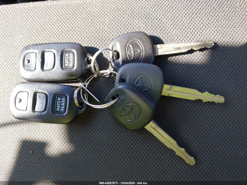 2006 Toyota Matrix VIN: 2T1KR32E86C557844 Lot: 43827873