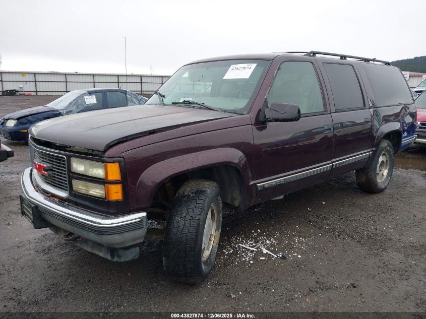 3GKFK16R1TG511009 1996 GMC SUBURBAN photo no. 2