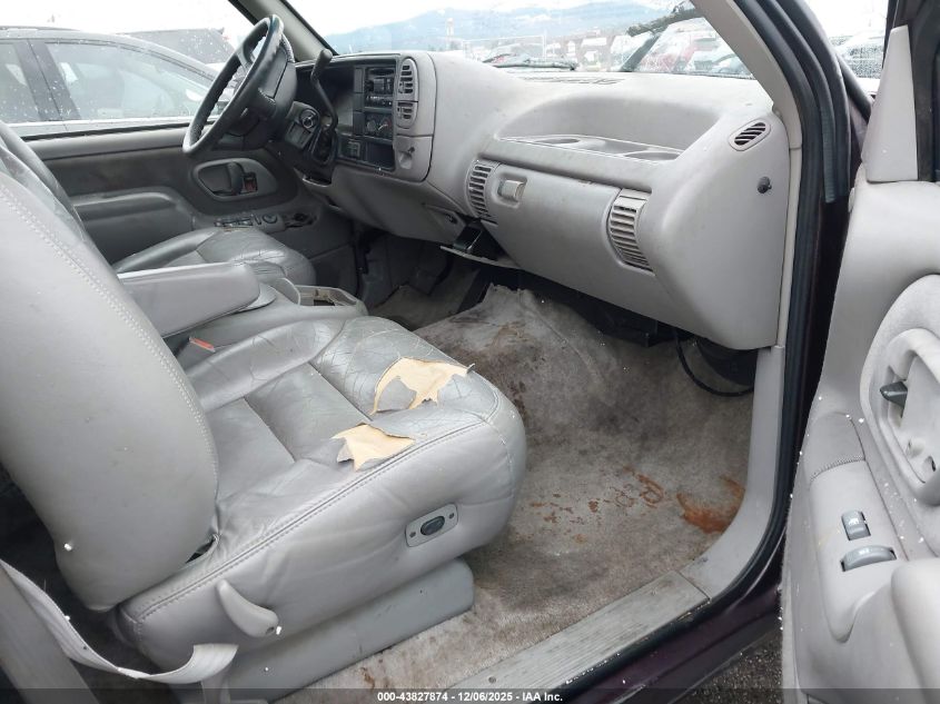 3GKFK16R1TG511009 1996 GMC SUBURBAN photo no. 5