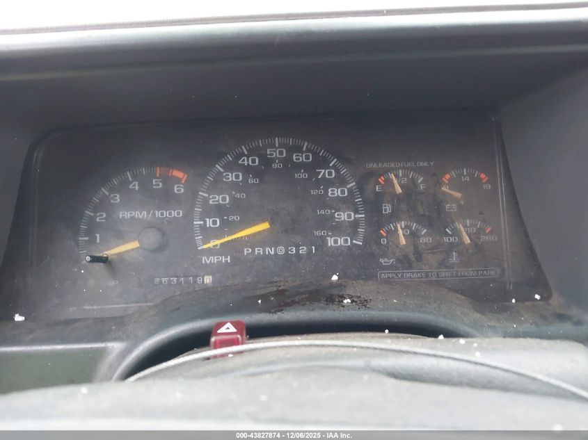 1996 GMC Suburban K1500 VIN: 3GKFK16R1TG511009 Lot: 43827874