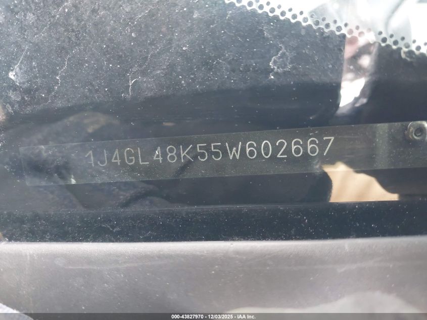 2005 Jeep Liberty Sport VIN: 1J4GL48K55W602667 Lot: 43827970