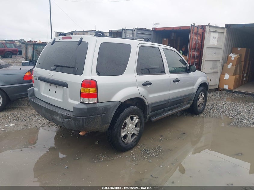 1FMYU03133KE11294 2003 FORD ESCAPE photo no. 4