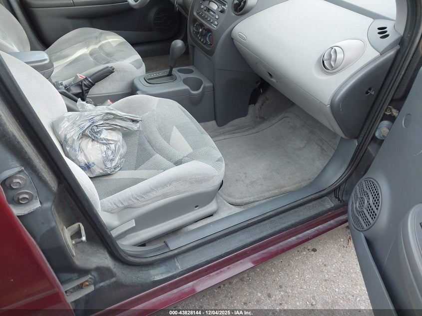 1G8AL52F33Z170633 2003 SATURN ION photo no. 5