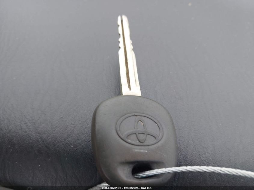 2005 Toyota Highlander Limited V6 VIN: JTEEP21A550093010 Lot: 43828192