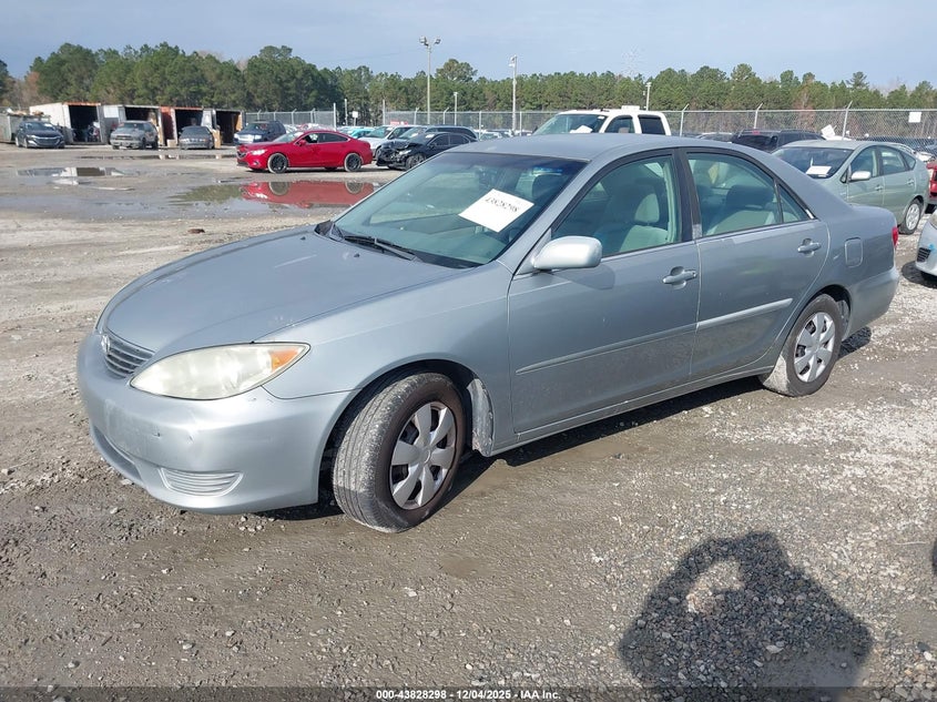 2005 Toyota Camry Le