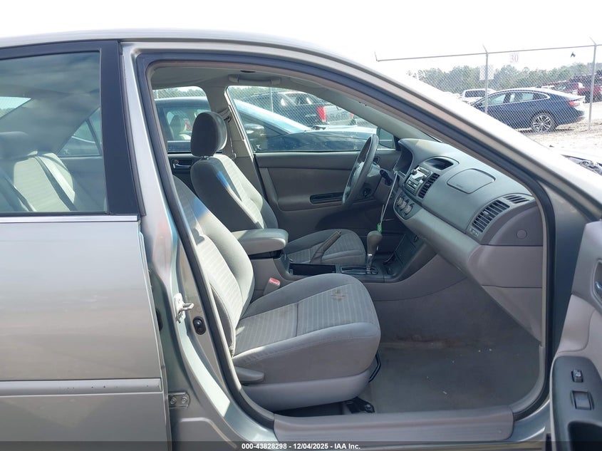 2005 Toyota Camry Le