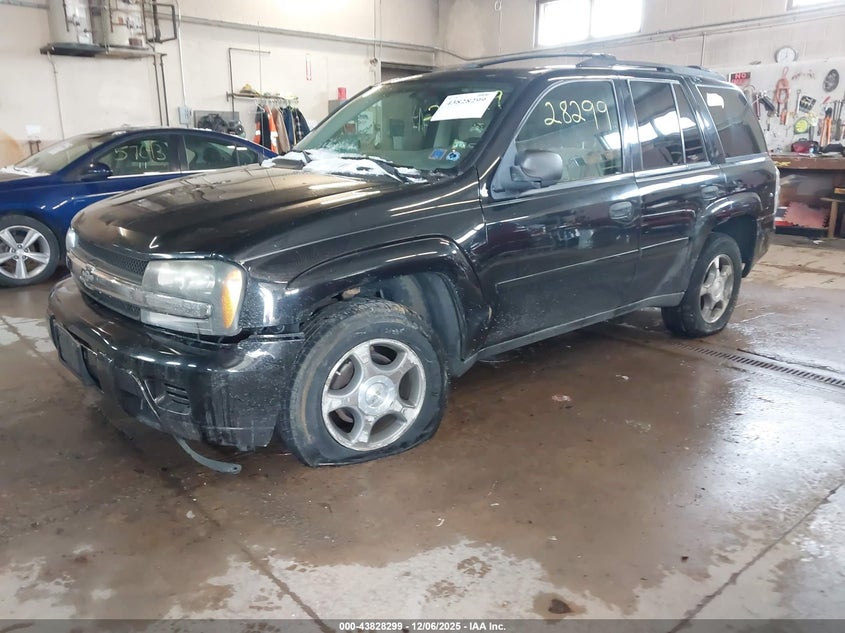 1GNDT13S982124559 2008 CHEVROLET TRAILBLAZER photo no. 2