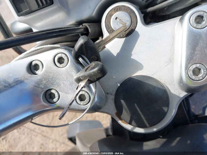 1997 BMW R850 R VIN: WB1040601V0484177 Lot: 43828345