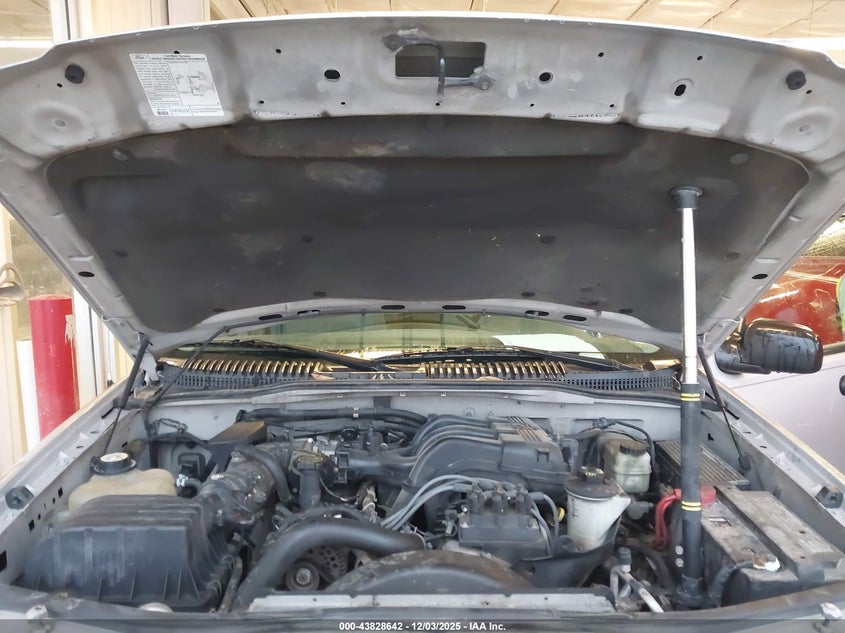 1FMZU73K35UA80956 2005 FORD EXPLORER photo no. 10