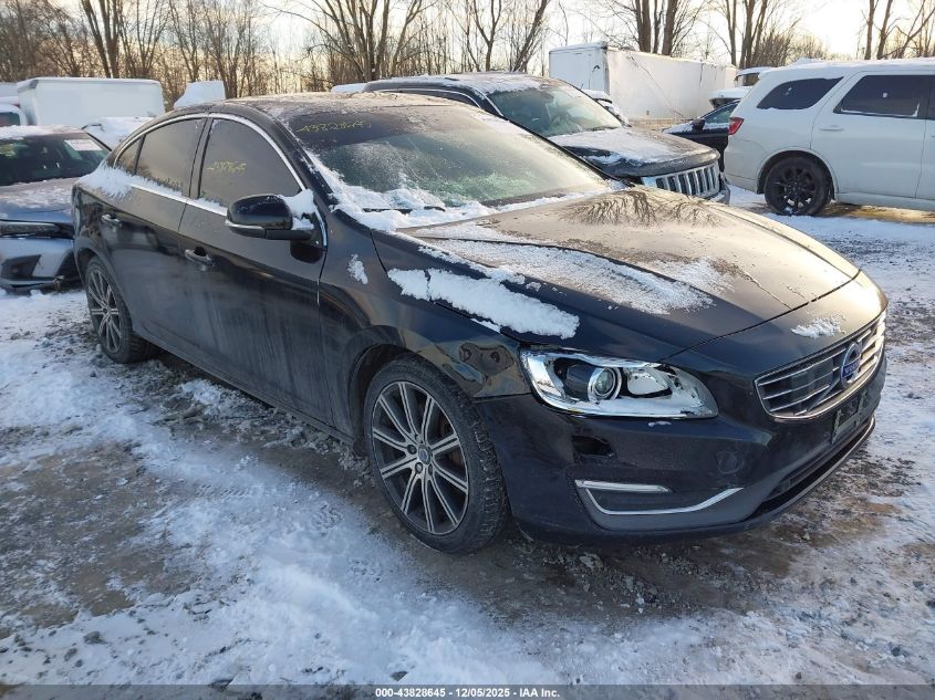VOLVO S60 T5 PLATINUM