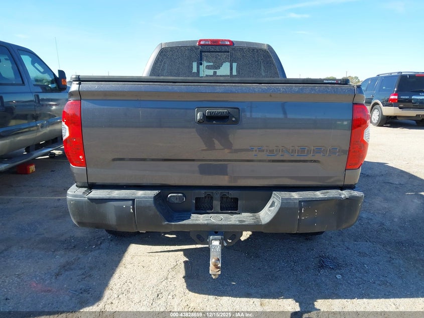 5TFRM5F15JX133905 2018 TOYOTA TUNDRA photo no. 16