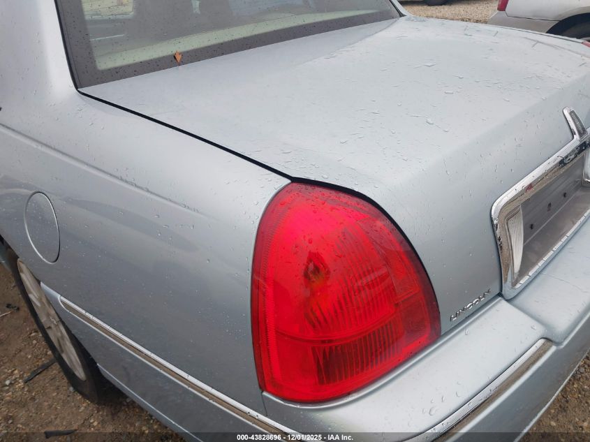 2007 Lincoln Town Car Signature VIN: 1LNHM81V27Y622705 Lot: 43828696