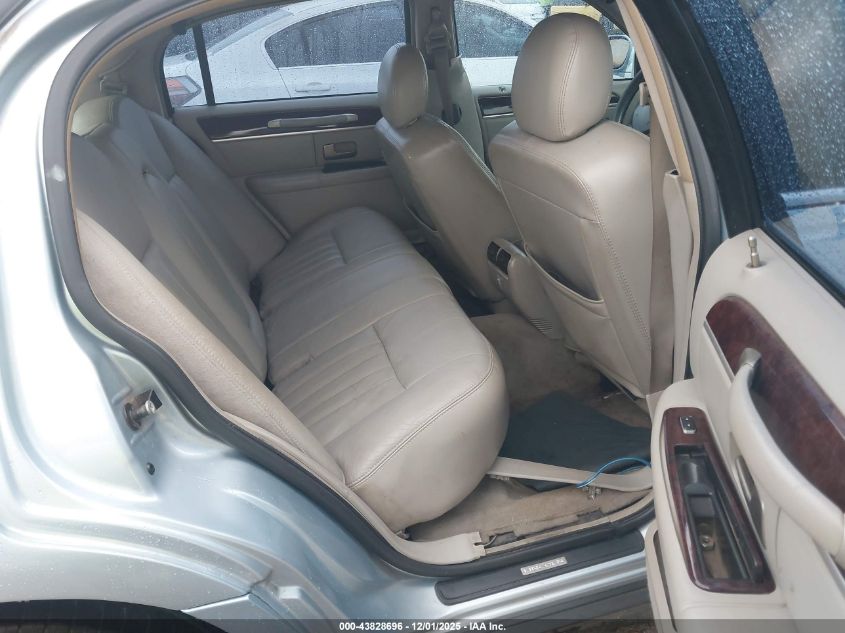 2007 Lincoln Town Car Signature VIN: 1LNHM81V27Y622705 Lot: 43828696