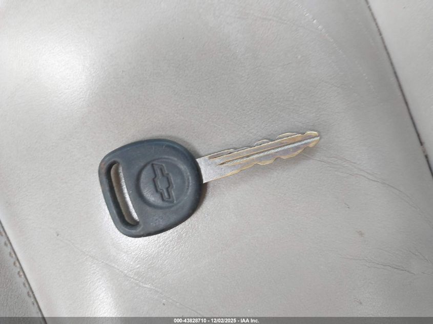 2005 Chevrolet Suburban 1500 Lt VIN: 1GNEC16Z35J132462 Lot: 43828710