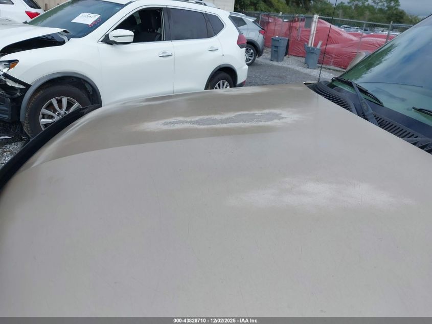 2005 Chevrolet Suburban 1500 Lt VIN: 1GNEC16Z35J132462 Lot: 43828710