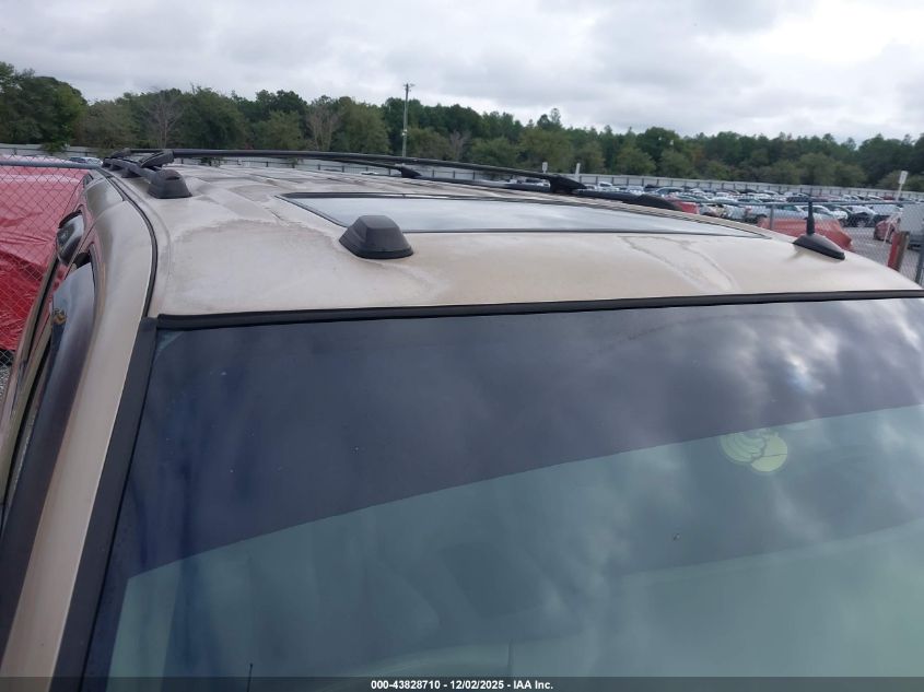 2005 Chevrolet Suburban 1500 Lt VIN: 1GNEC16Z35J132462 Lot: 43828710