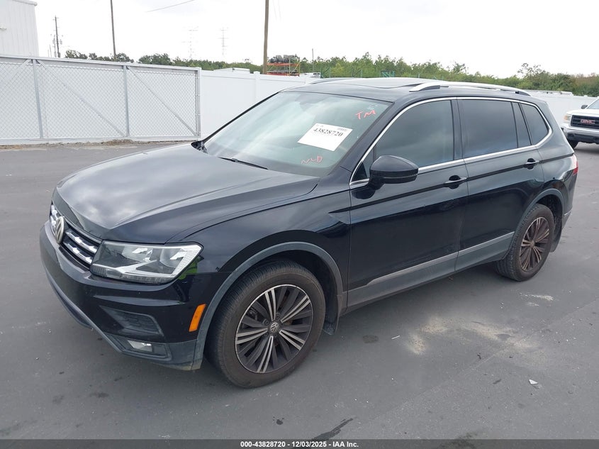 3VV3B7AX4JM129547 2018 VOLKSWAGEN TIGUAN photo no. 2