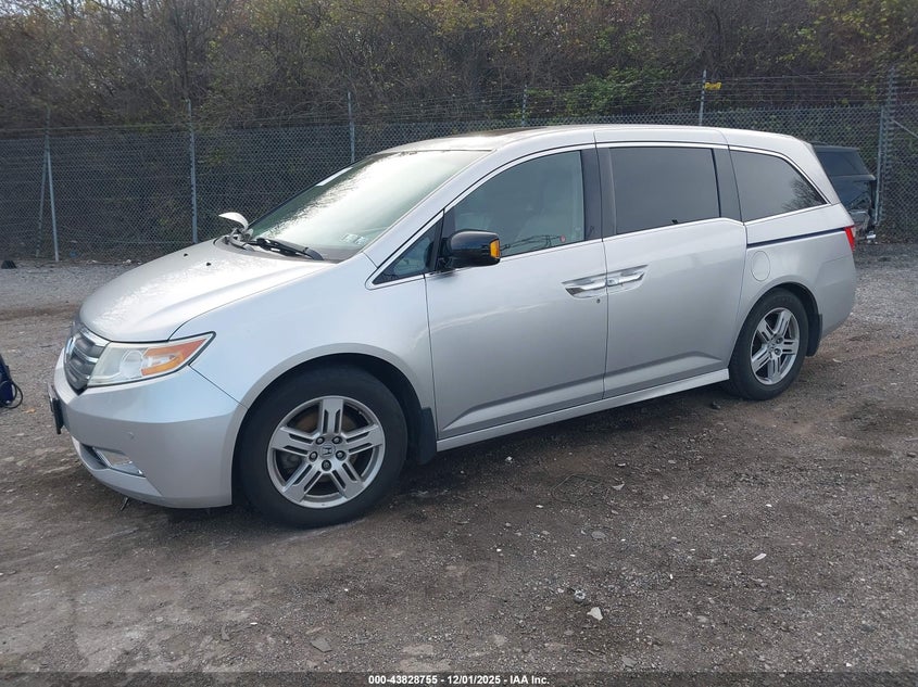 5FNRL5H95BB062173 2011 HONDA ODYSSEY photo no. 2