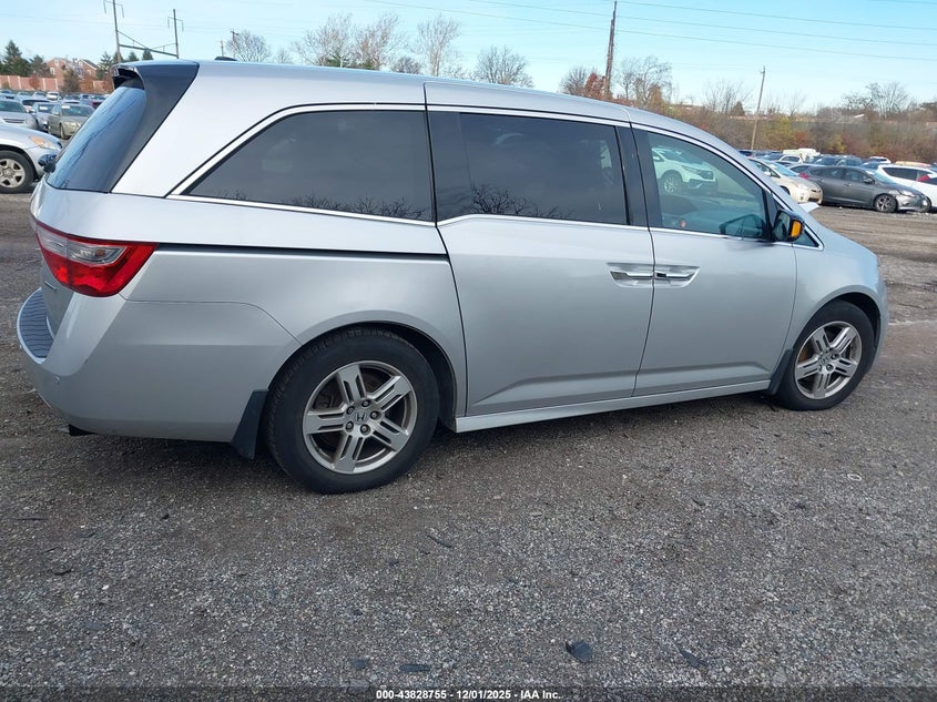 5FNRL5H95BB062173 2011 HONDA ODYSSEY photo no. 4