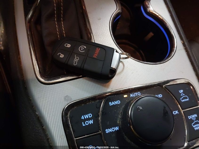 2018 Jeep Grand Cherokee Summit 4X4 VIN: 1C4RJFJG2JC240587 Lot: 43828835