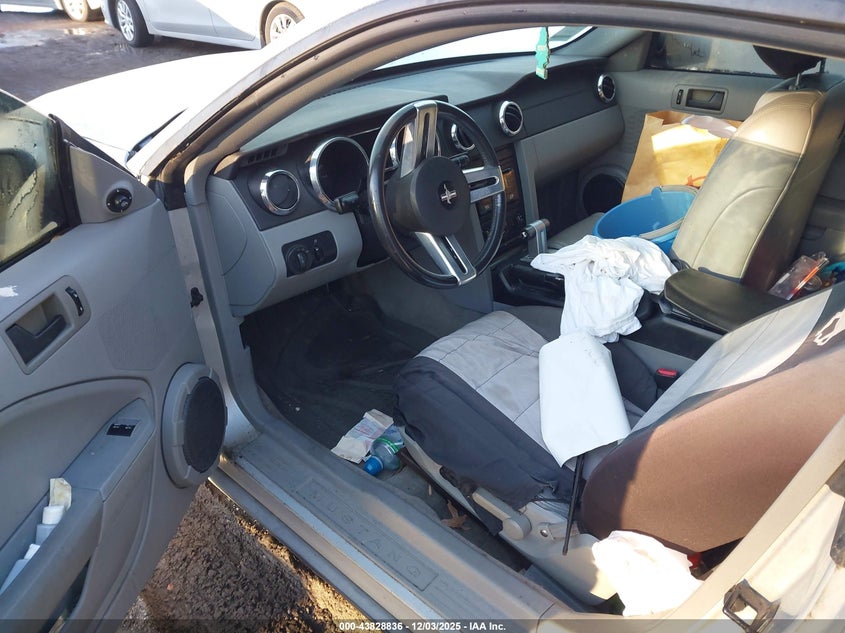1ZVFT80N055159068 2005 FORD MUSTANG photo no. 5