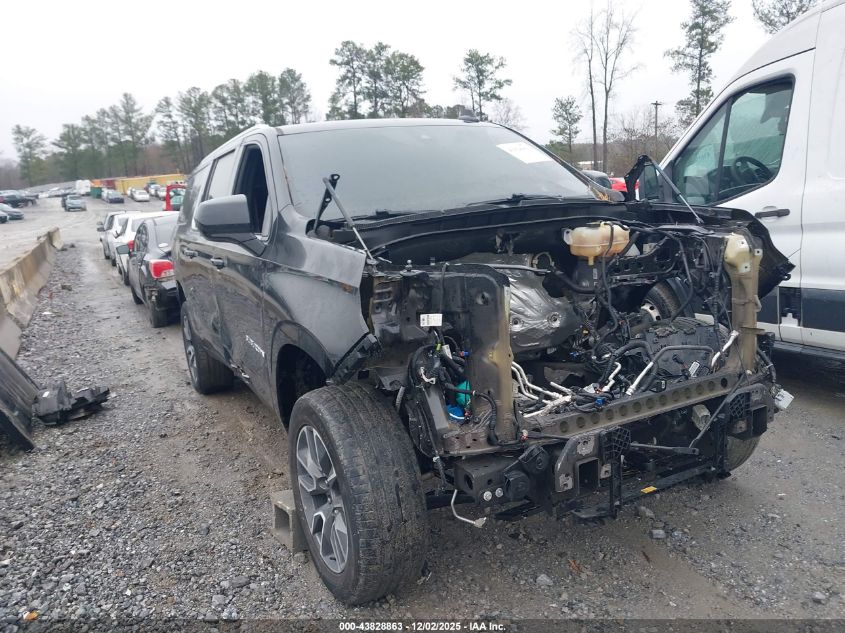 CHEVROLET SUBURBAN 2WD LT