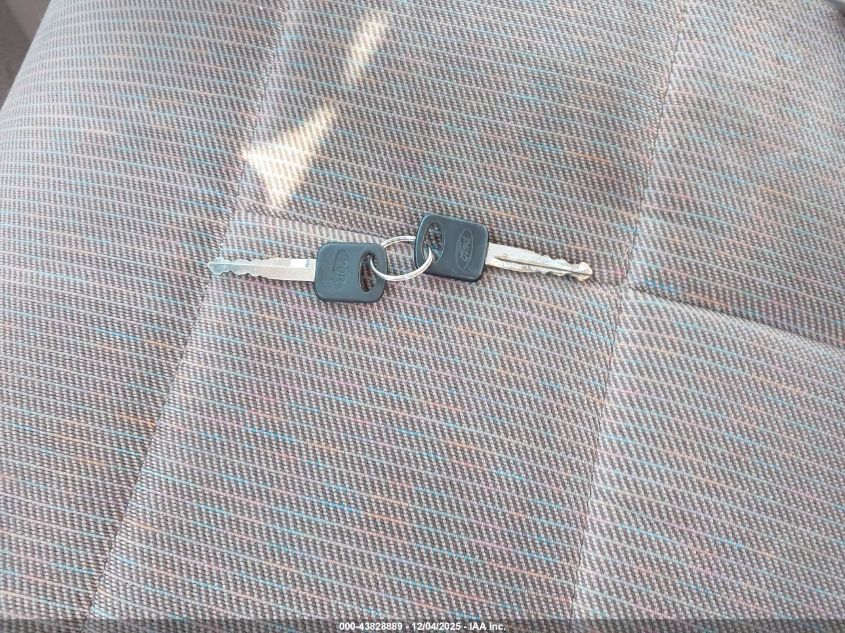 1994 Ford F150 VIN: 1FTDF15Y6RNA24243 Lot: 43828889