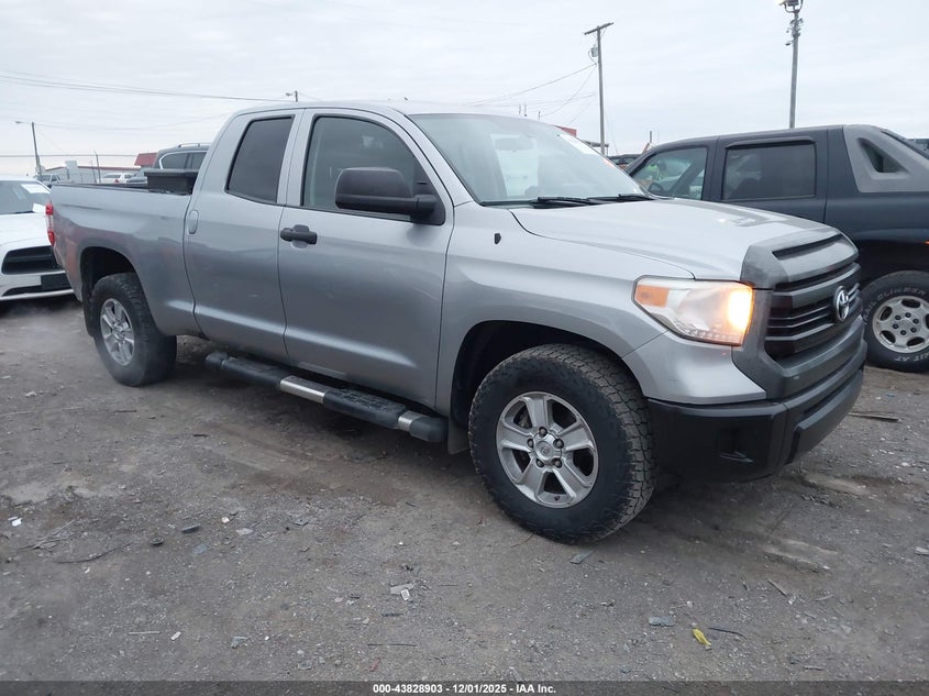 5TFRM5F12FX087957 2015 Toyota Tundra Sr 4.6L V8 auction photo 1