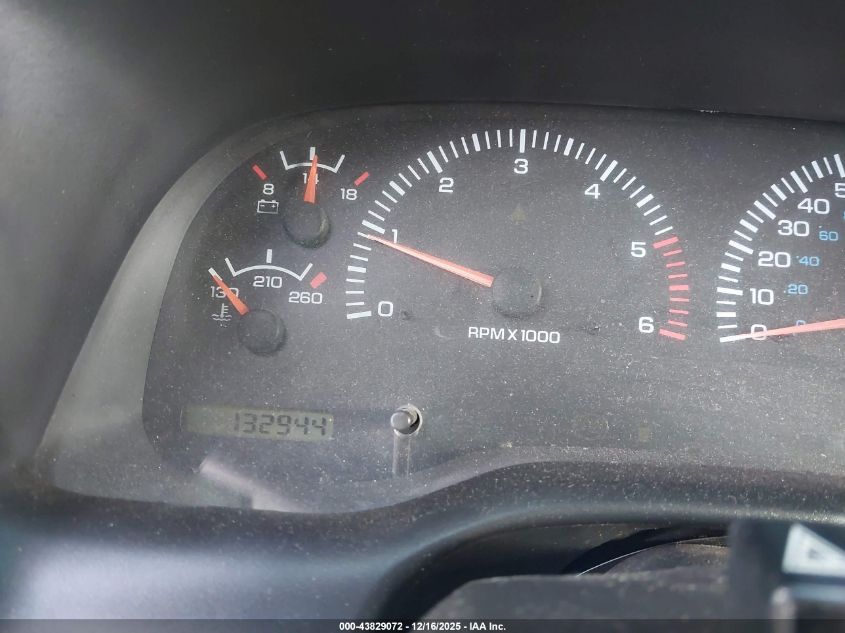 1998 Dodge Ram 1500 St VIN: 3B7HC13Y0WG208143 Lot: 43829072